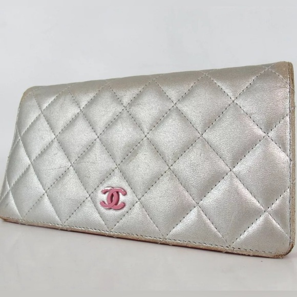 Authentic CHANEL Matrasse COCO Mark purse leather 💝 - Picture 1 of 7